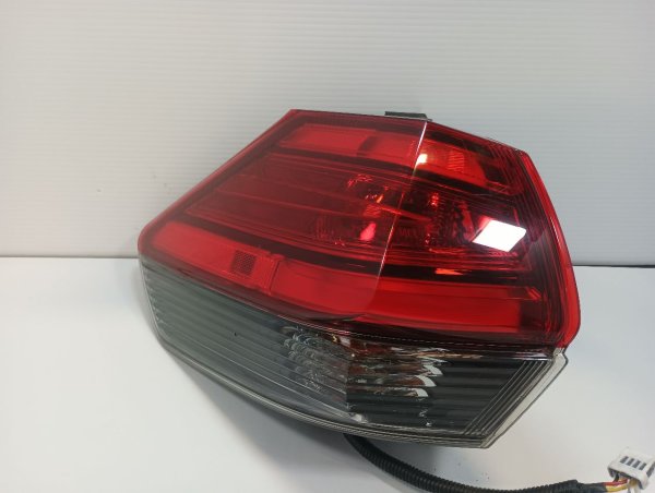 OEM Quarter Panel Mounted Tail Light Assembly for 2014, 2015, 2016, 2017 Nissan Rogue, X-Trail - Left (Driver)