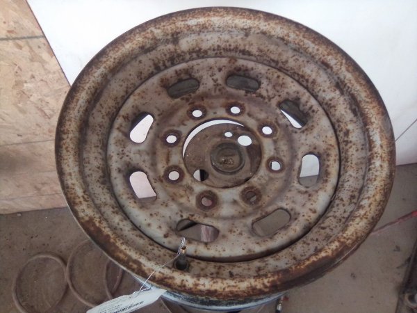 OEM White 16-Inch 8-Slot Steel Wheel for 1999, 2000, 2001, 2002, 2003, 2004, 2005 Ford