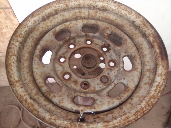 2000, 2001, 2002, 2003, 2004, 2005 Ford Excursion White 16-Inch 8-Slot Steel Wheel (OEM)