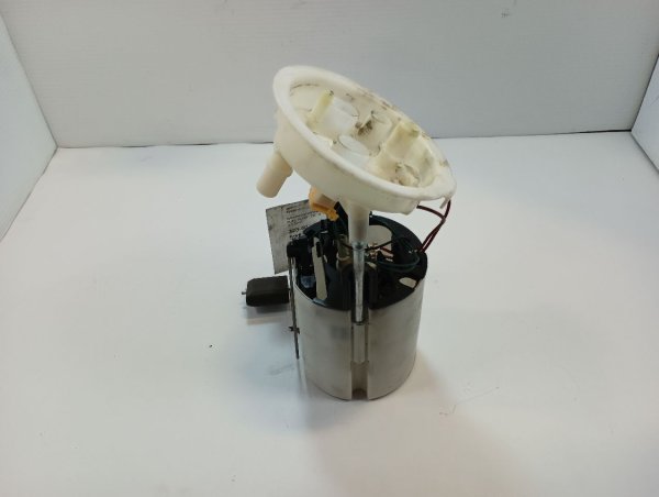 OEM In-Tank Fuel Pump and Sender Assembly for 2006, 2007, 2008, 2009, 2010, 2011, 2012, 2013, 2014, 2015 BMW - Front Right (Passenger)