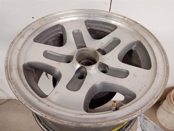 OEM 15x7 5-Spoke Aluminum Wheel for 1998, 1999, 2000, 2001, 2002, 2003, 2004, 2005, 2006, 2007, 2008 Mazda B2000, B2300, B2500, B3000, B4000