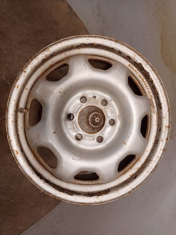 OEM 17x7.5 6-Lug 8-Hole Silver Steel Wheel for 2010, 2011, 2012, 2013, 2014, 2015, 2016, 2017, 2018, 2019, 2020, 2021, 2022, 2023, 2024 Ford Expedition, F-150
