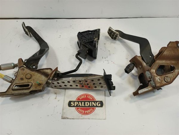 2006, 2007, 2008, 2009, 2010, 2011 Acura CSX Brake, Clutch and Throttle Pedal Assembly (OEM)